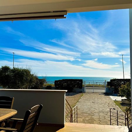 Edo House Anzio - Beachfront - Fronte Mare - Affittacamere Dış mekan fotoğraf
