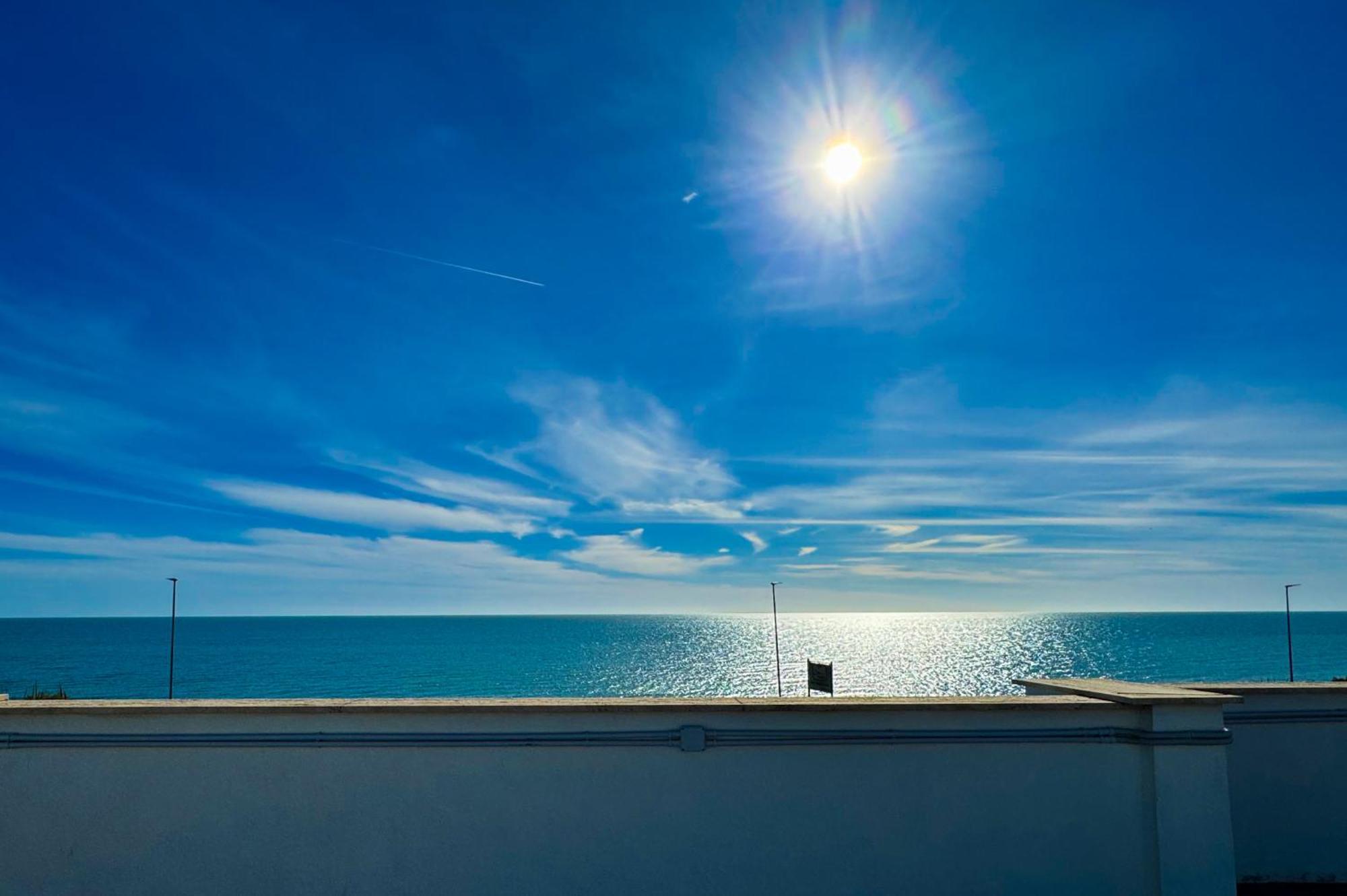 Edo House Anzio - Beachfront - Fronte Mare - Affittacamere Dış mekan fotoğraf
