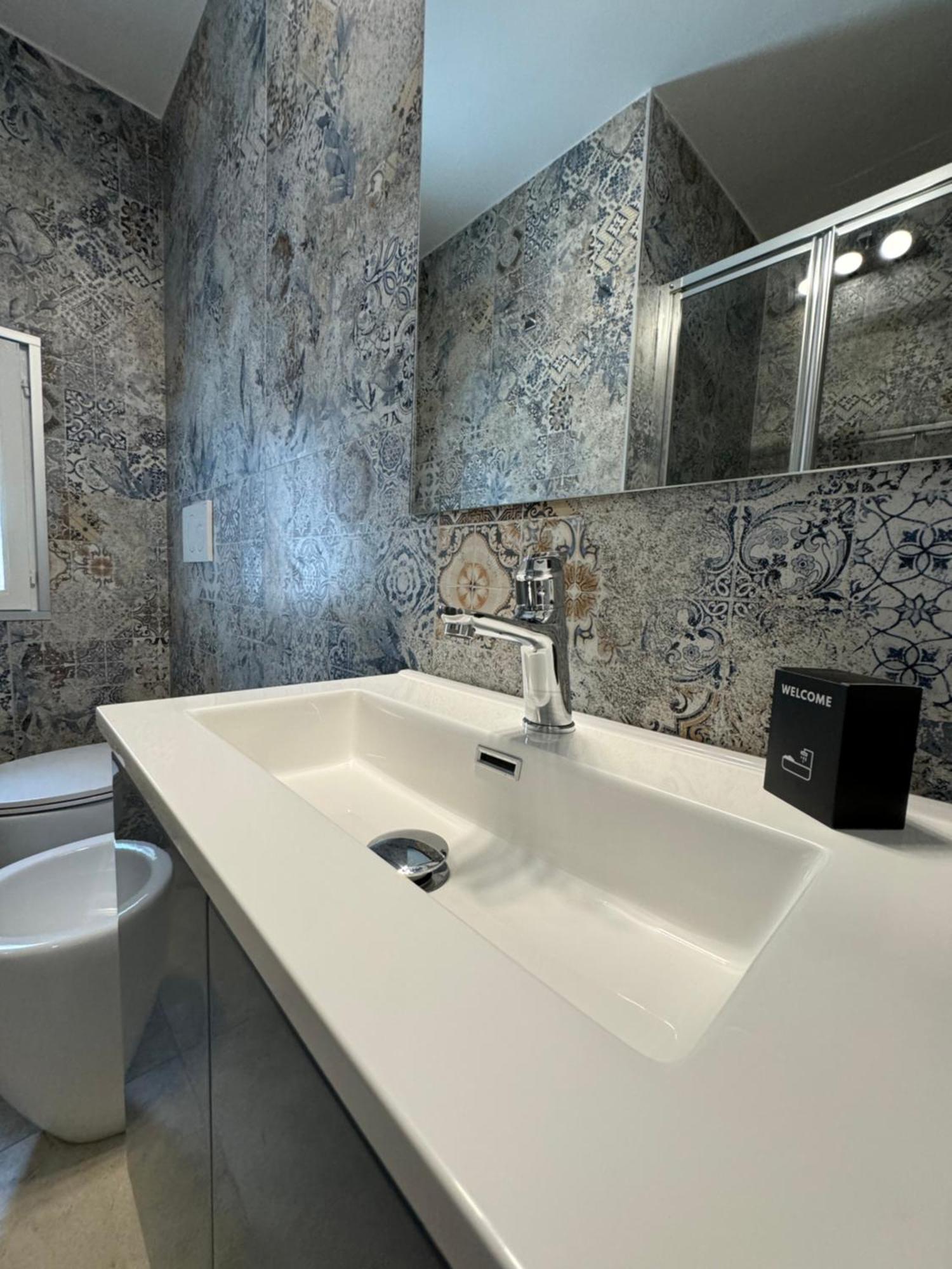 Edo House Anzio - Beachfront - Fronte Mare - Affittacamere Dış mekan fotoğraf