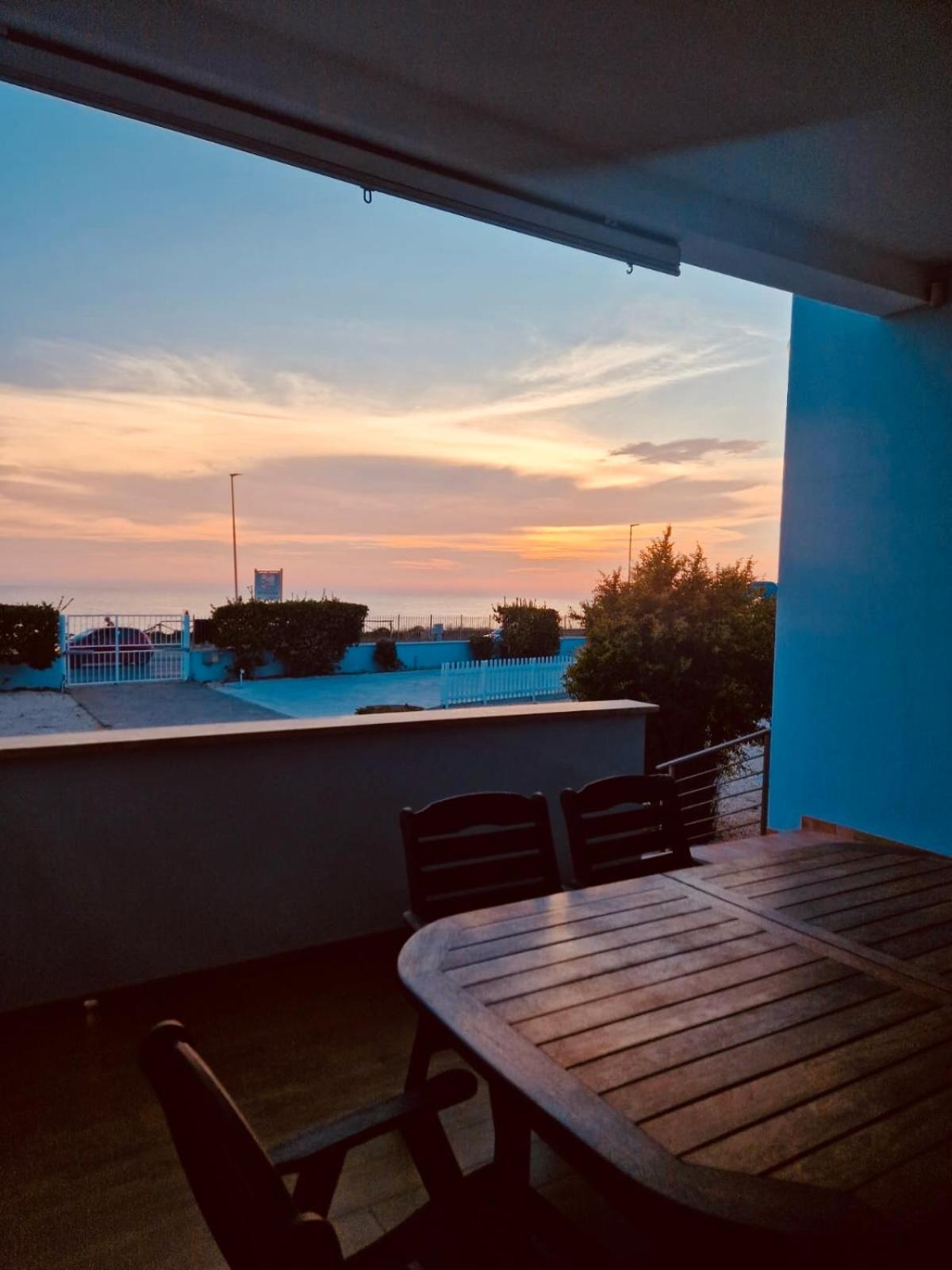 Edo House Anzio - Beachfront - Fronte Mare - Affittacamere Dış mekan fotoğraf