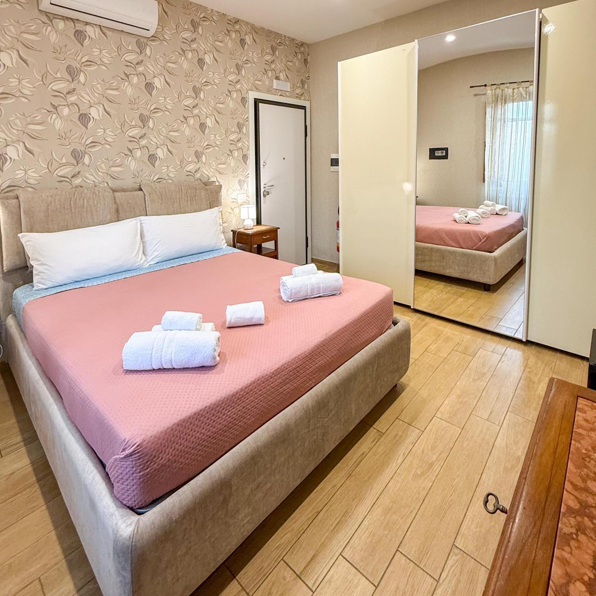 Edo House Anzio - Beachfront - Fronte Mare - Affittacamere Dış mekan fotoğraf