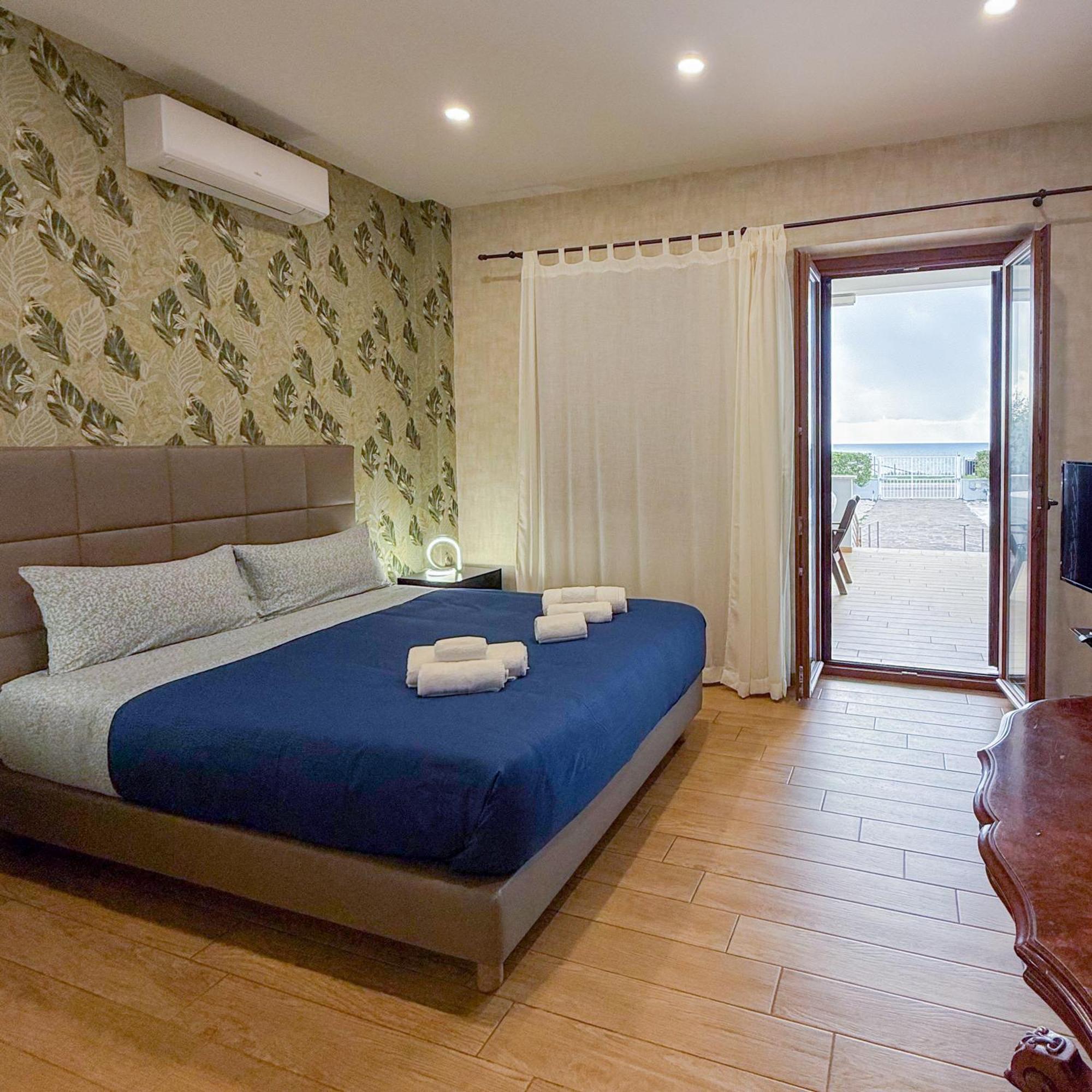 Edo House Anzio - Beachfront - Fronte Mare - Affittacamere Dış mekan fotoğraf