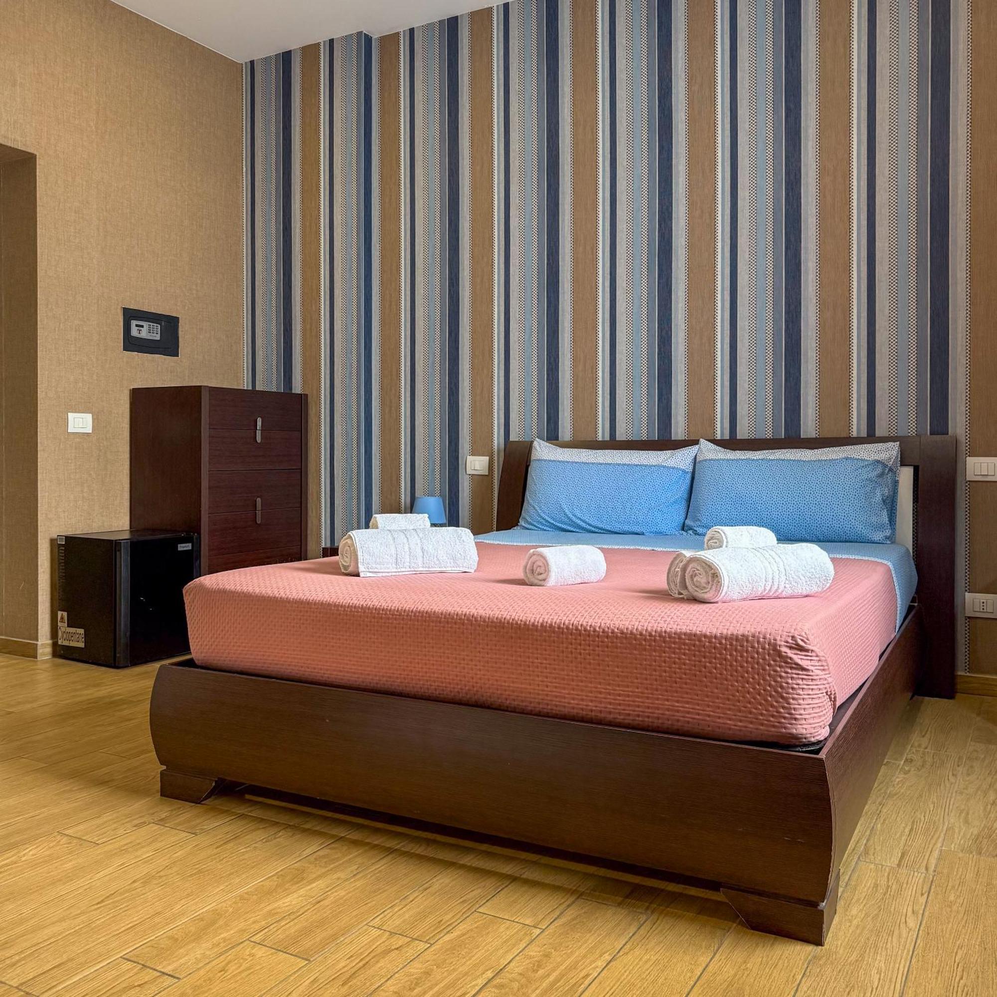 Edo House Anzio - Beachfront - Fronte Mare - Affittacamere Dış mekan fotoğraf