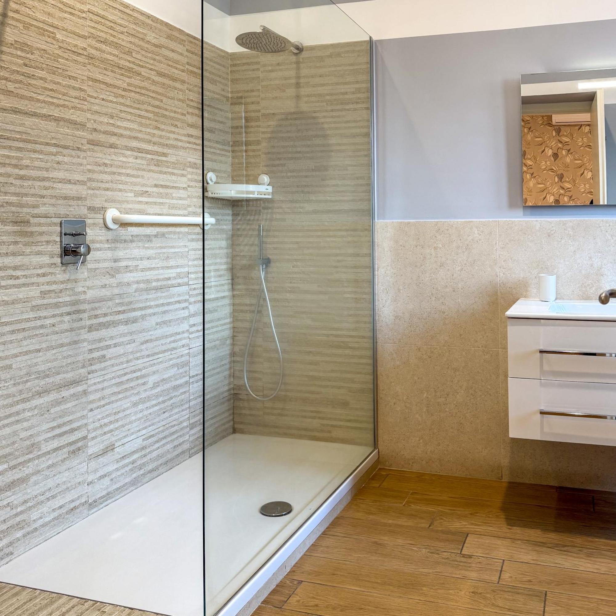Edo House Anzio - Beachfront - Fronte Mare - Affittacamere Dış mekan fotoğraf